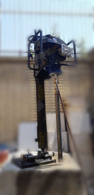 کرگیر بنزینی پایه دار با عمق حفاری 25 متر